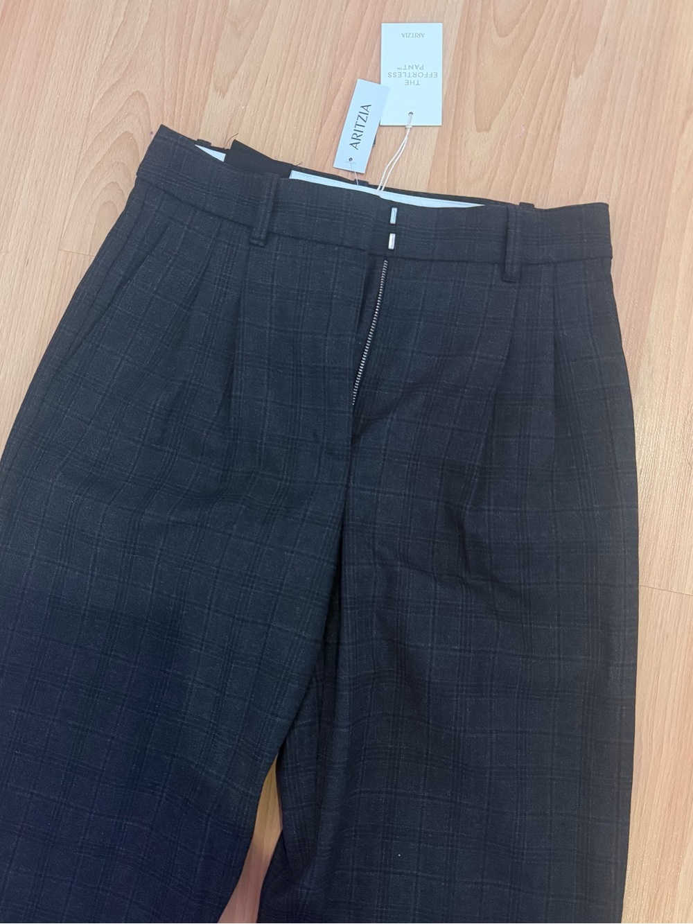 Aritzia Effortless Pant Trousers Dark Grey Plaid (NWT) high rise regular length - Picture 6 of 16